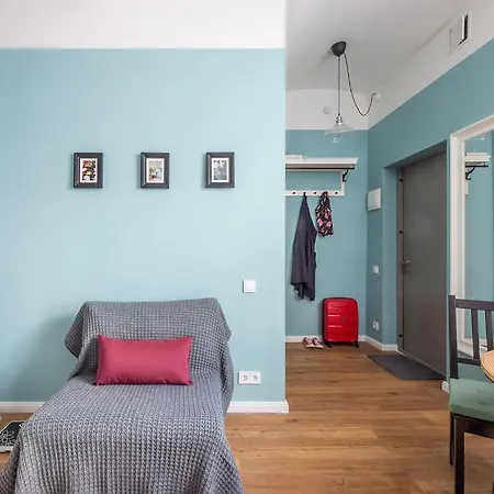Library House Studio, Walk To Old Town Apartment *